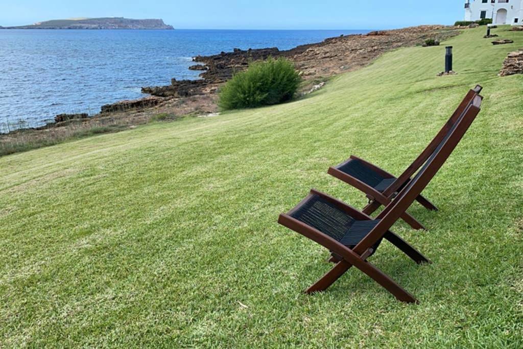 Miravent Terraza Y Jardin Frente Al Mar Menorca Διαμέρισμα Fornells  Εξωτερικό φωτογραφία